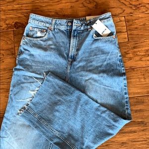Moto crop boyfriend fit jeans. NWT
